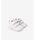 Zapatillas de Piel de bebés en blanco
